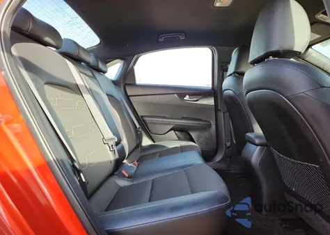 2023 Kia Forte Gt Line z USA, uszkodzony, nr VIN 3KPF54AD5PE586460